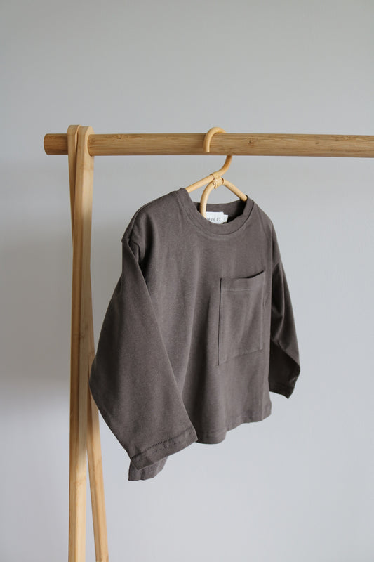 Oversized Pocket Tee in Charcoal