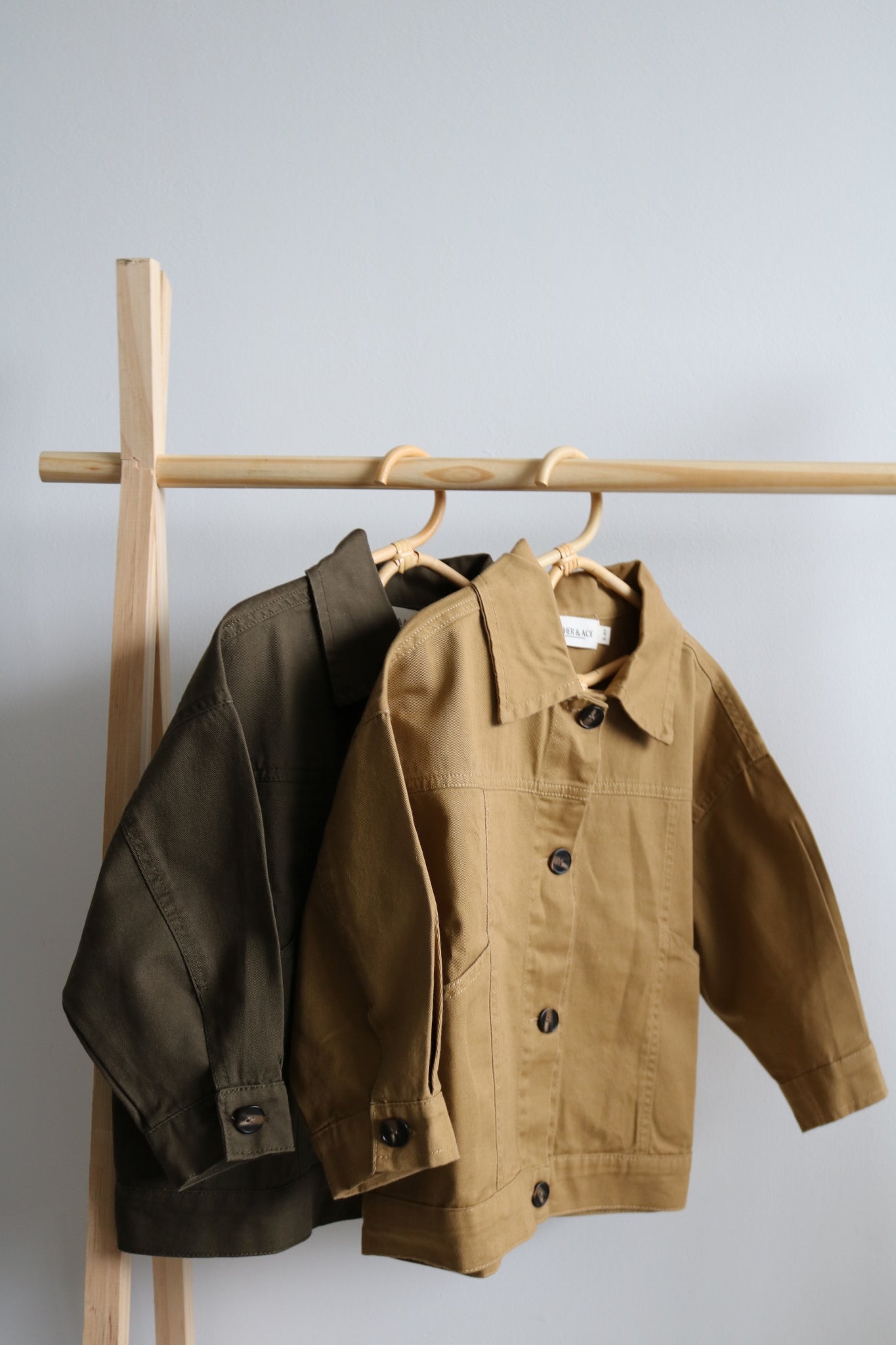 Light Summer Jacket in Khaki