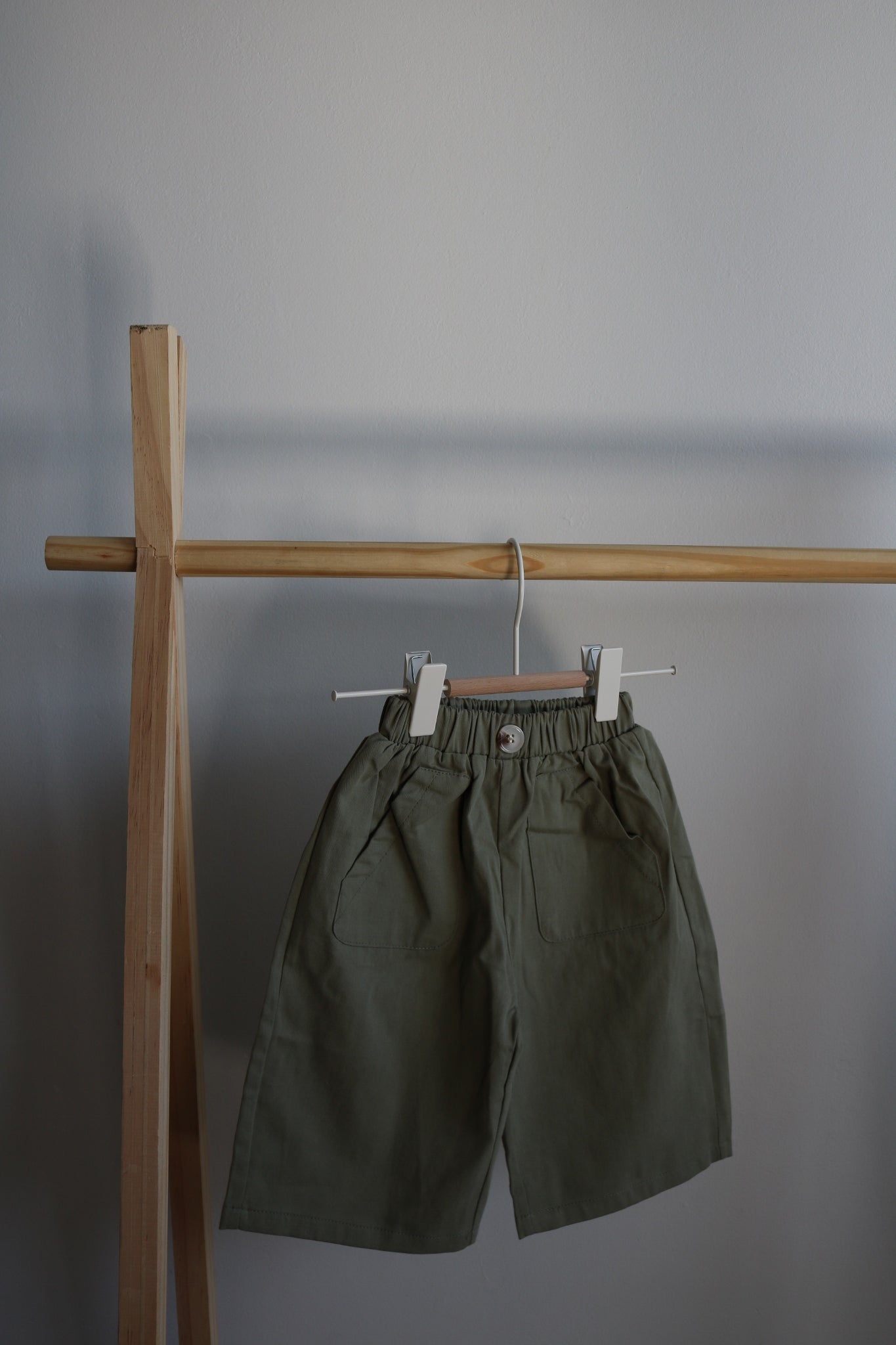 Bermuda Shorts in Sage