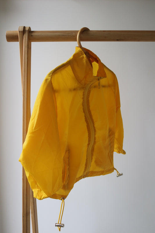Windbreaker in Yellow
