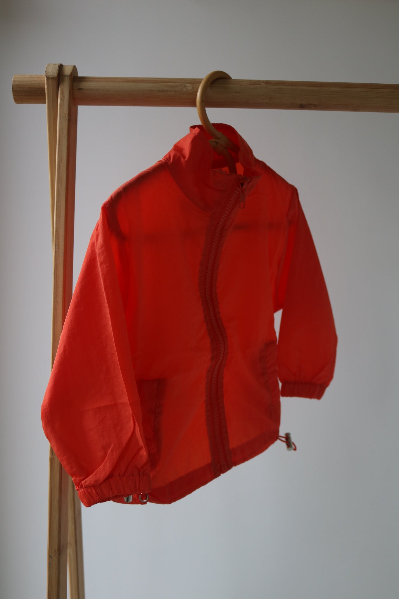 Windbreaker in Orange