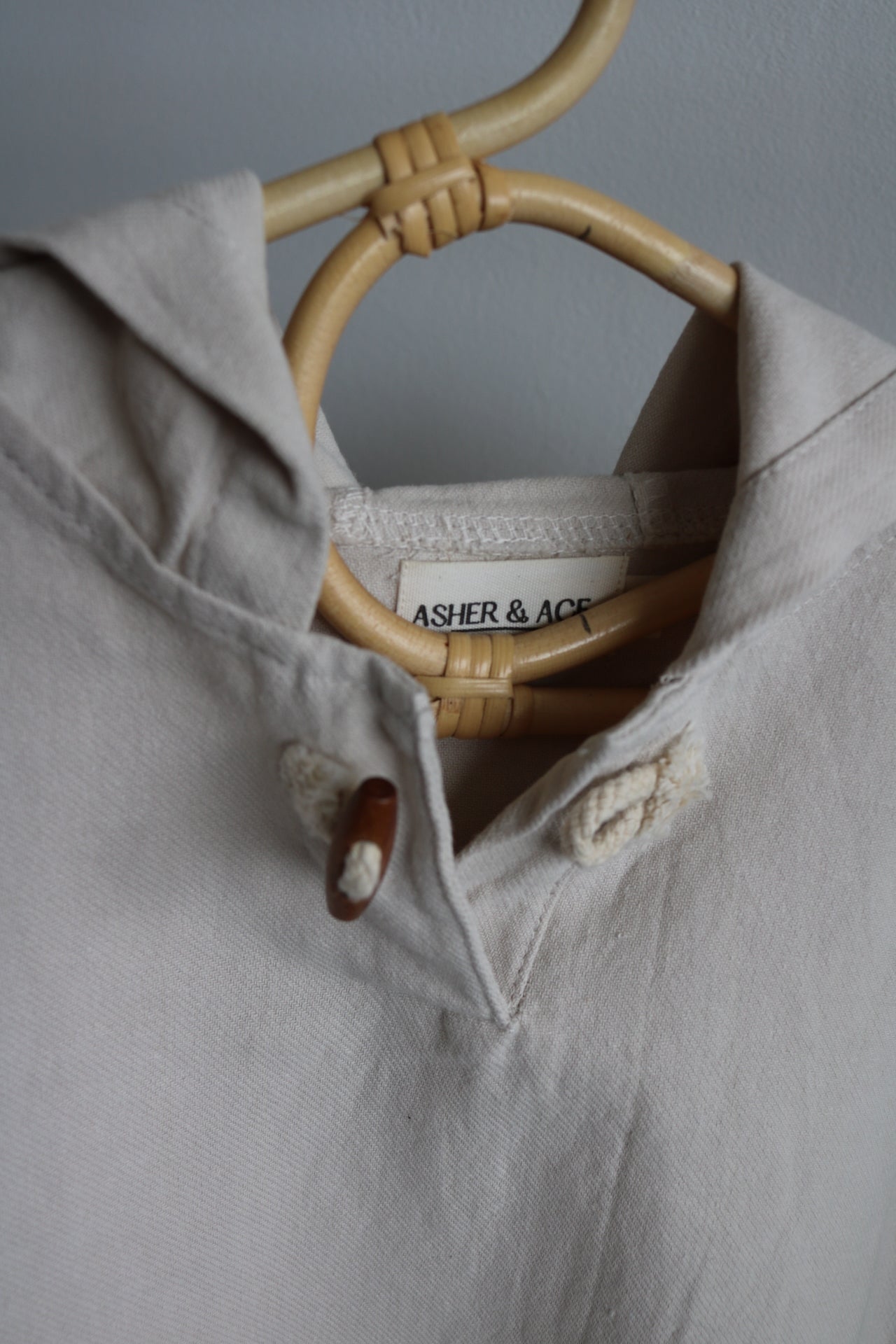 Lightweight Hoodie in Sand