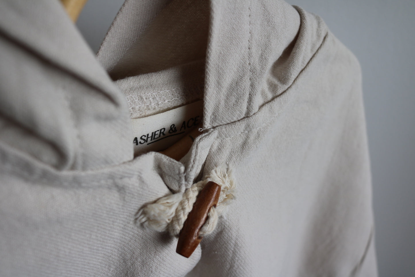 Lightweight Hoodie in Sand