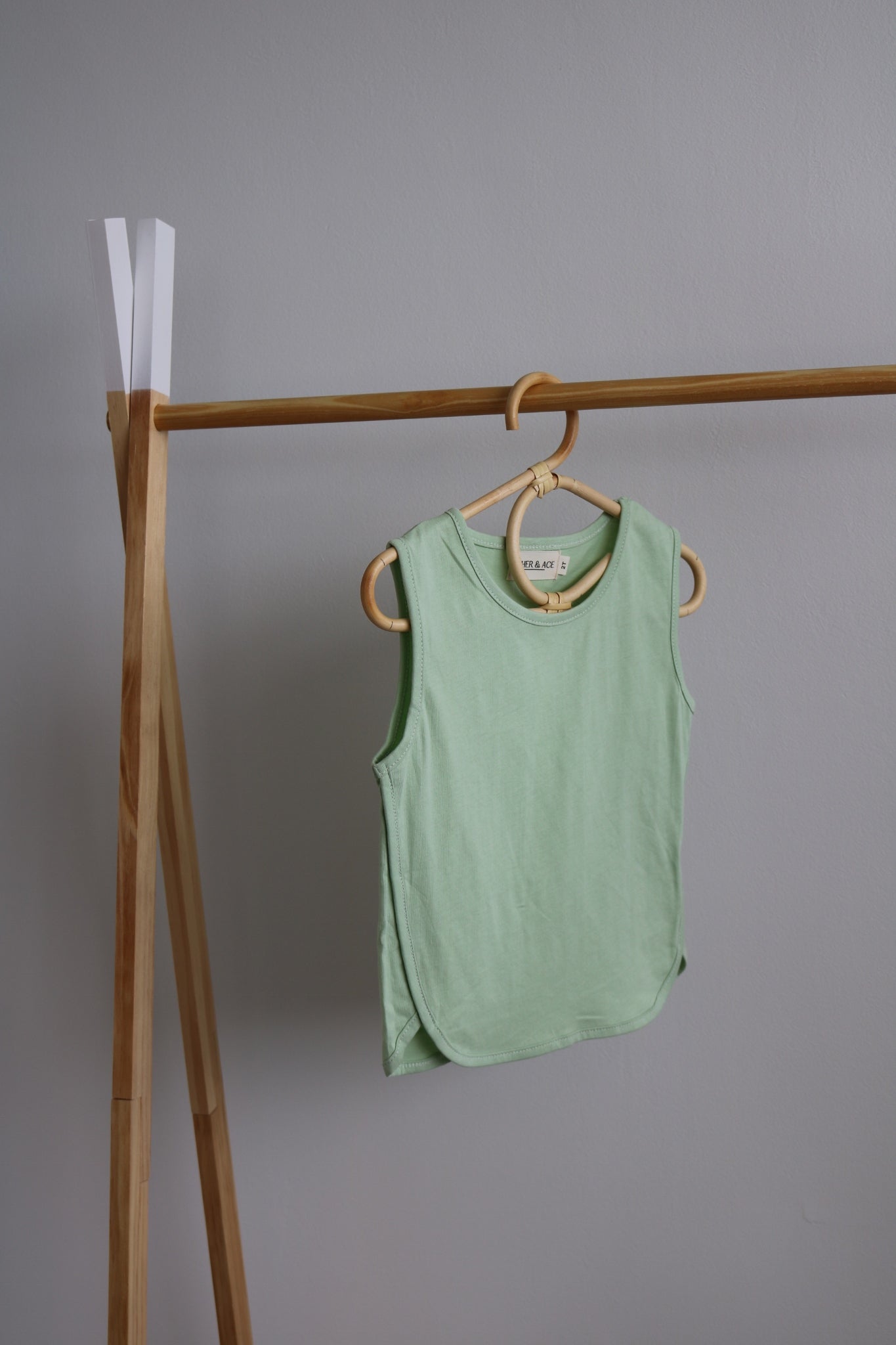 'Cheerful' in Mint