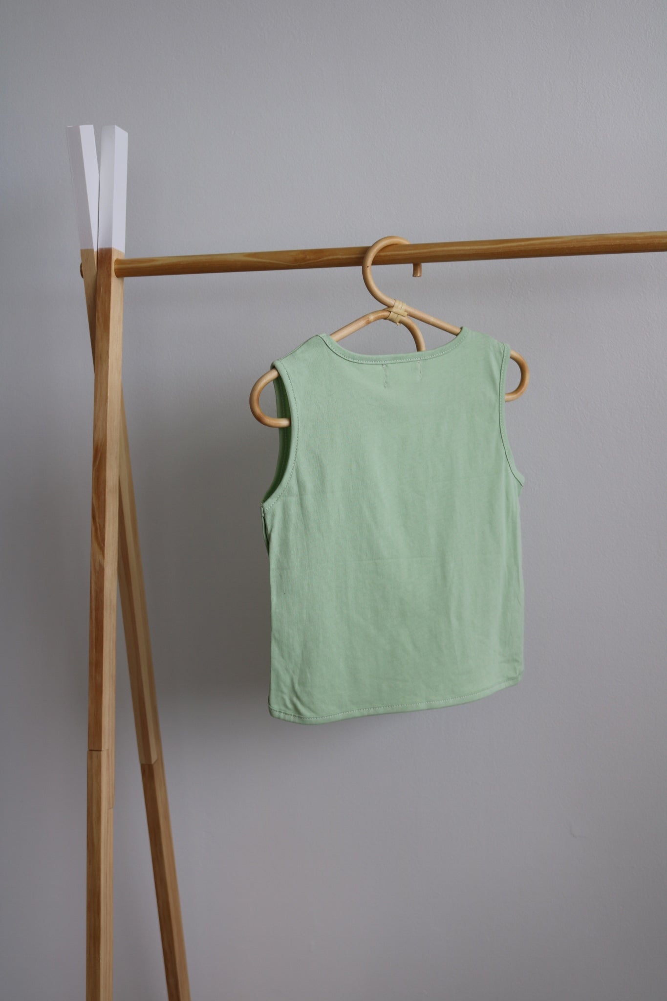 'Cheerful' in Mint