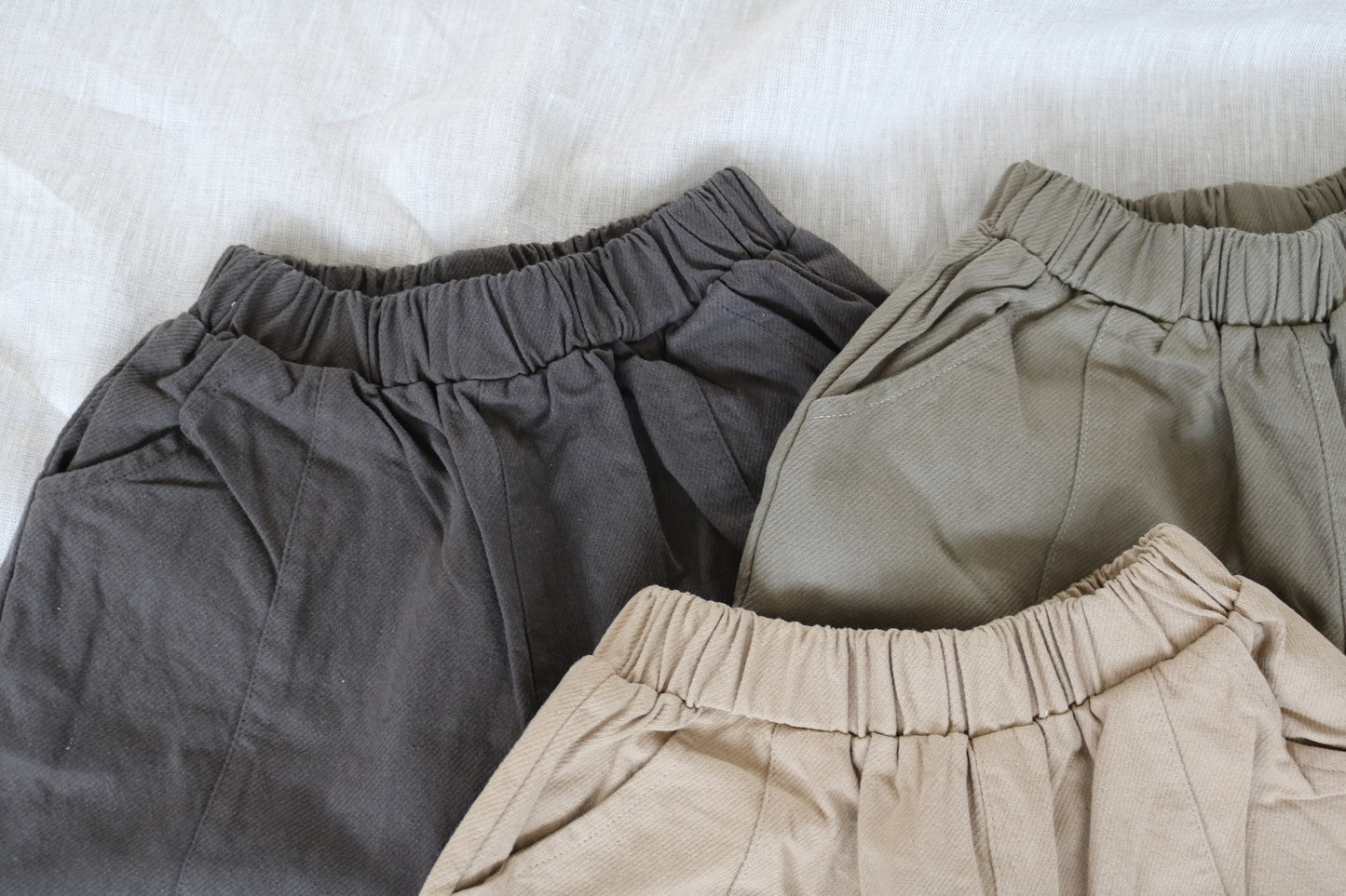 Balloon Trousers in Khaki
