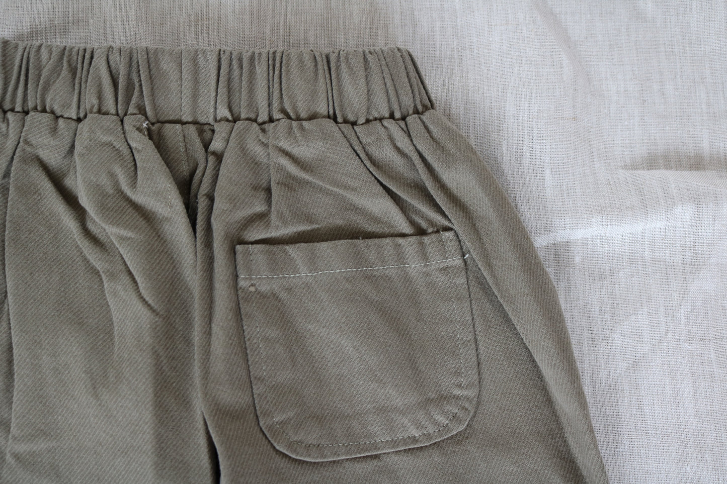 Balloon Trousers in Khaki