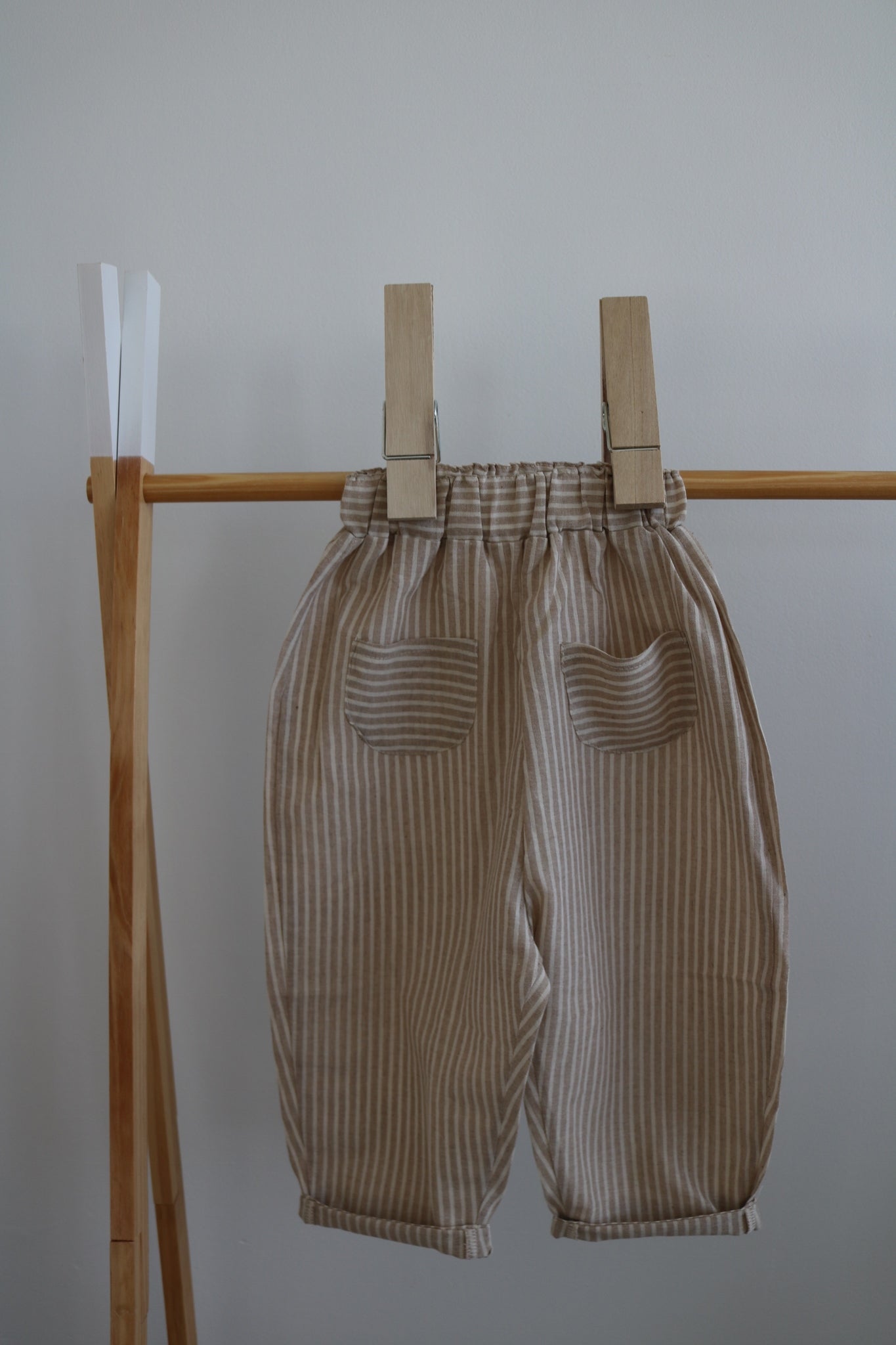 Linen Trousers in Caramel