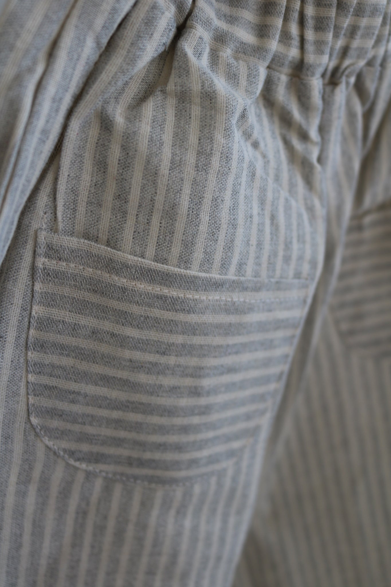 Linen Trousers in Grey